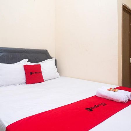 Reddoorz Near Plaza Ambarrukmo Yogyakarta Hotel Maguwo Екстериор снимка