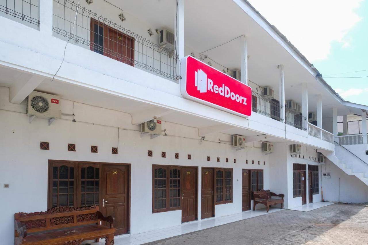 Reddoorz Near Plaza Ambarrukmo Yogyakarta Hotel Maguwo Екстериор снимка